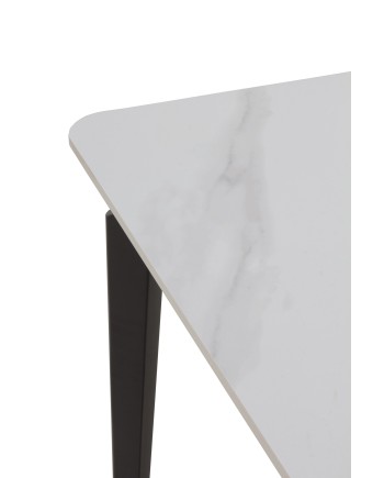 Table, Lara