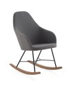 cadeira de balanço estofada cinza pés metálicos e corredores longos em madeira de faia