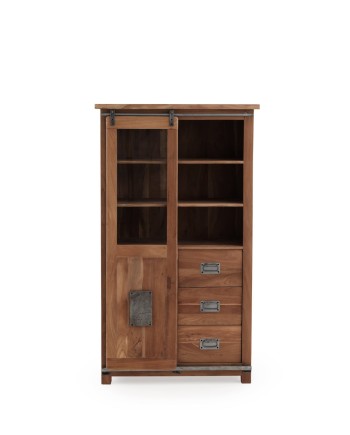 Vitrine, Lucila