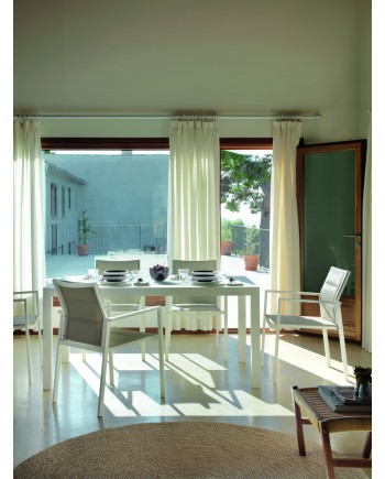 fauteuil en aluminium blanc textiline rembourré beige